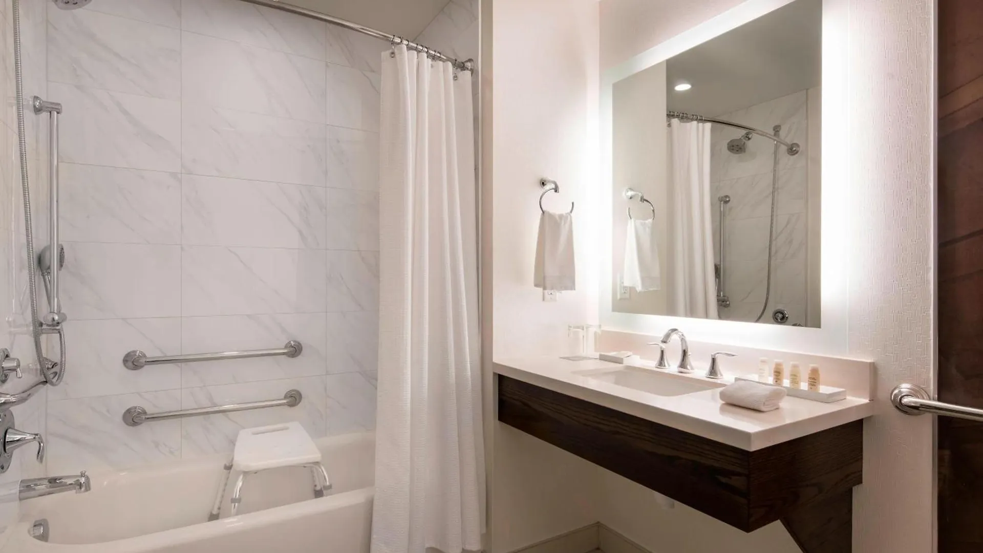 Renaissance Denver Downtown City Center Hotel